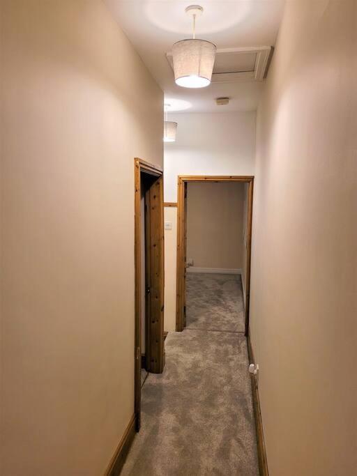 Nice 4-Bedroom Vacation Home With Indoor Fireplace เวลลิงตัน ภายนอก รูปภาพ